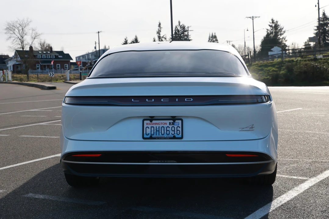 2022 Lucid Air - Image 18 of 31