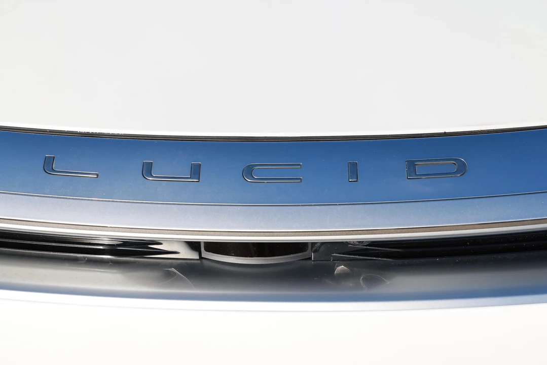 2022 Lucid Air - Image 28 of 31