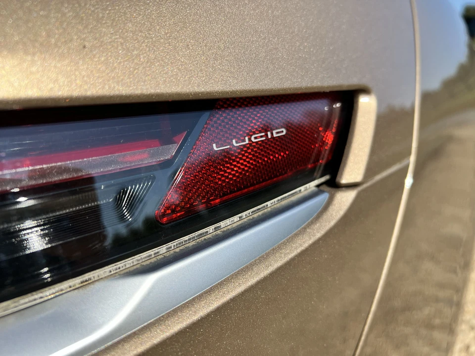 2022 Lucid Air - Image 15 of 31