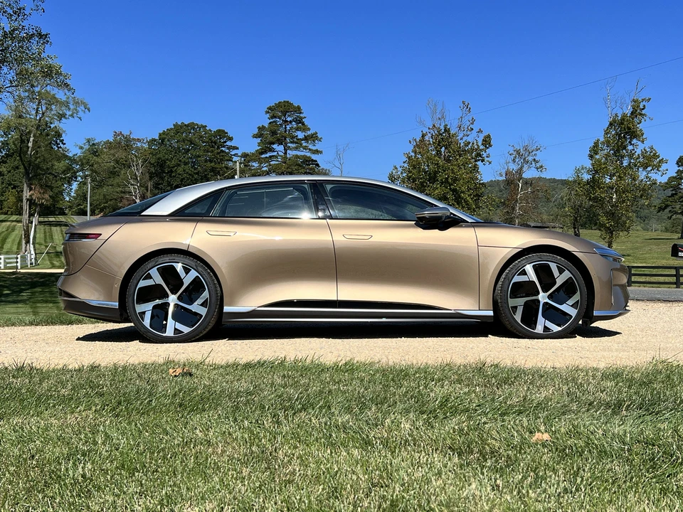 2022 Lucid Air - Image 3 of 31