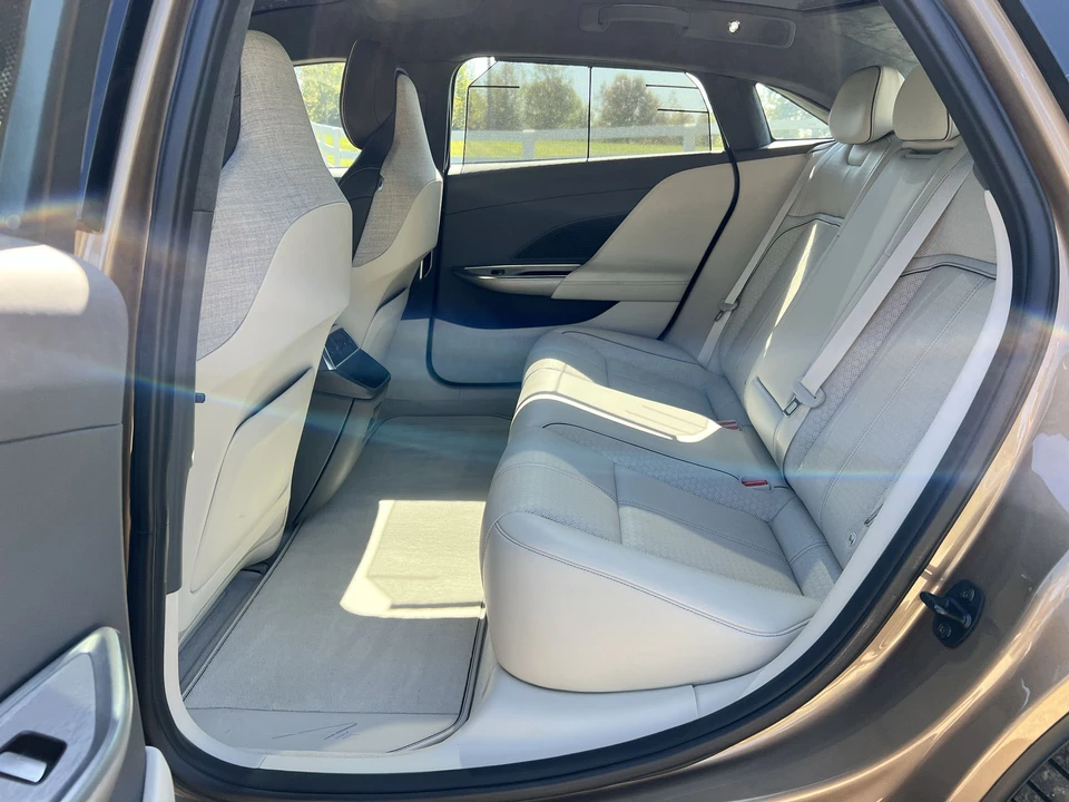 2022 Lucid Air - Image 31 of 31