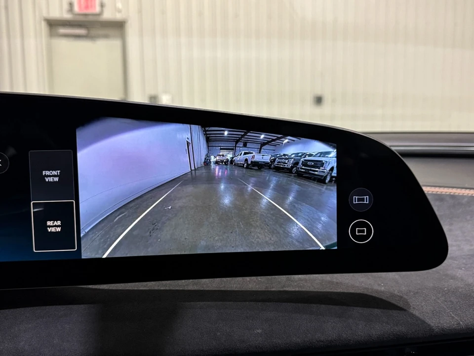 2022 Lucid Air - Image 10 of 21