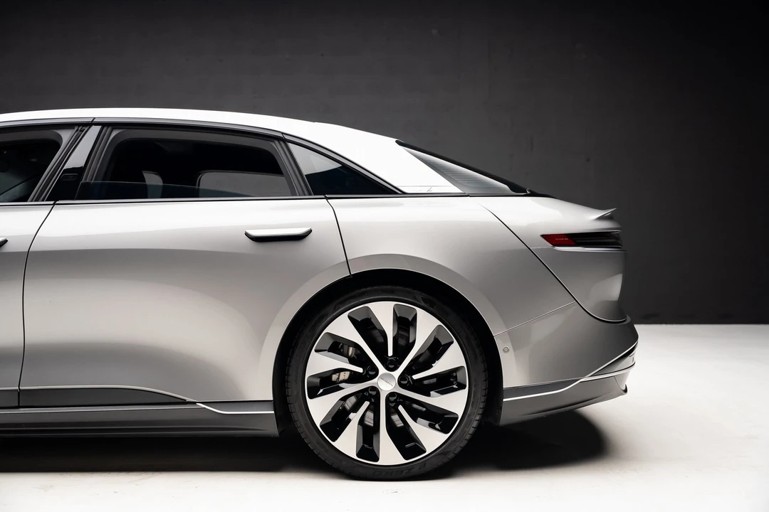 2022 Lucid Air - Image 20 of 21