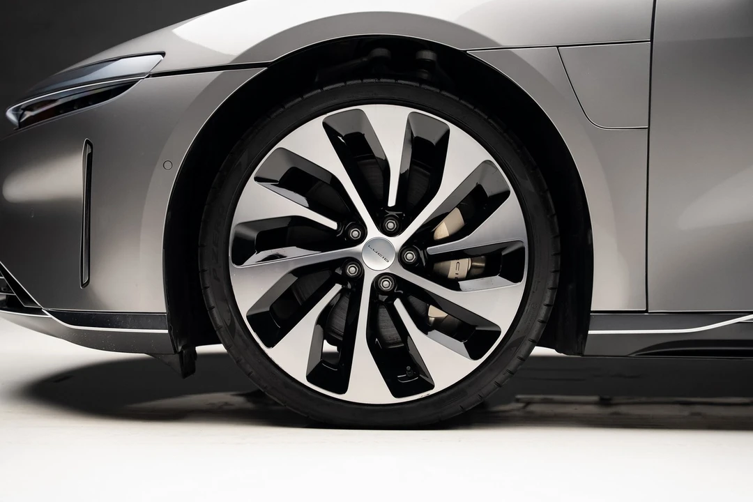 2022 Lucid Air - Image 19 of 21
