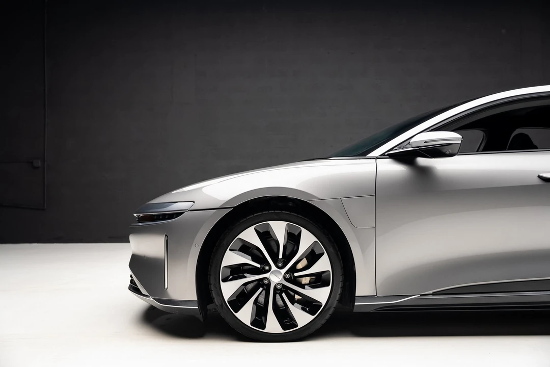 2022 Lucid Air - Image 18 of 21