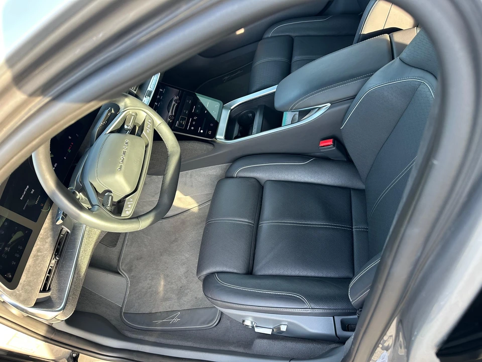 2022 Lucid Air - Image 29 of 31