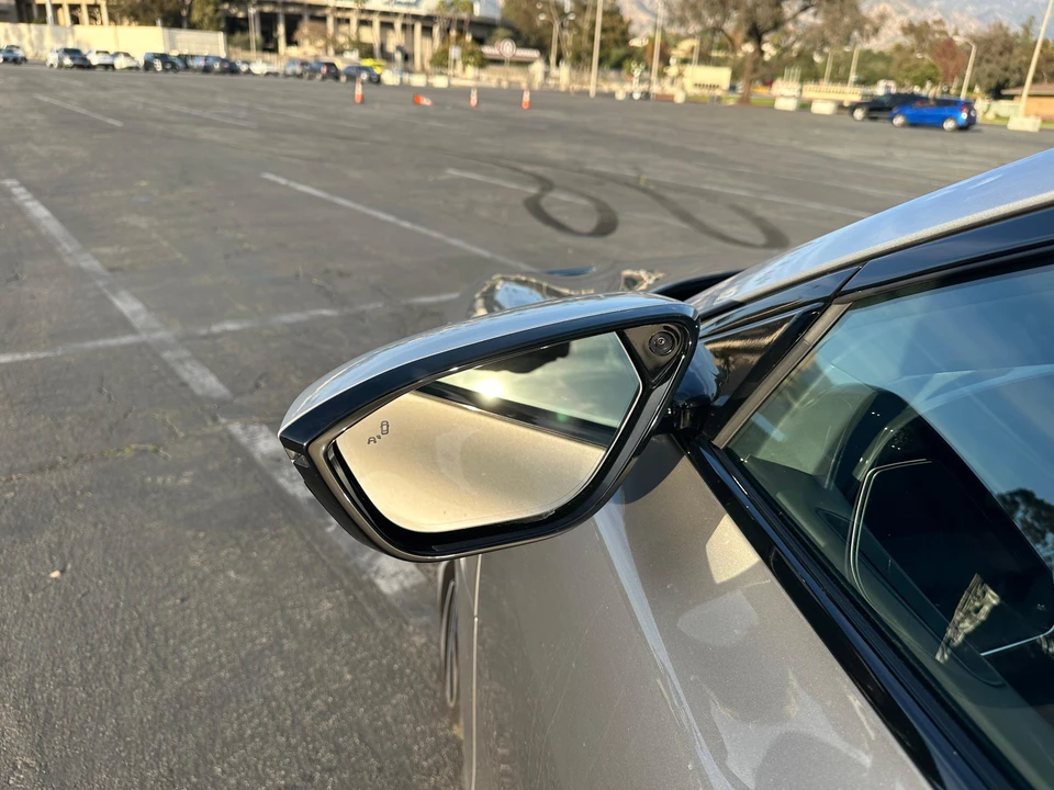 2022 Lucid Air - Image 18 of 31