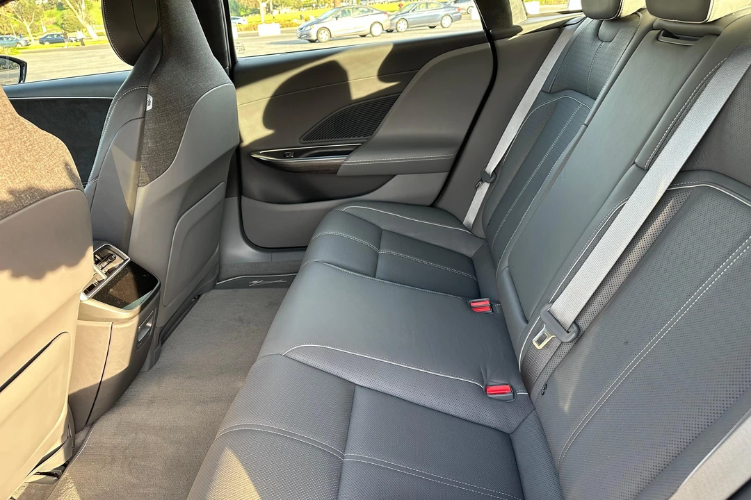 2022 Lucid Air - Image 26 of 31