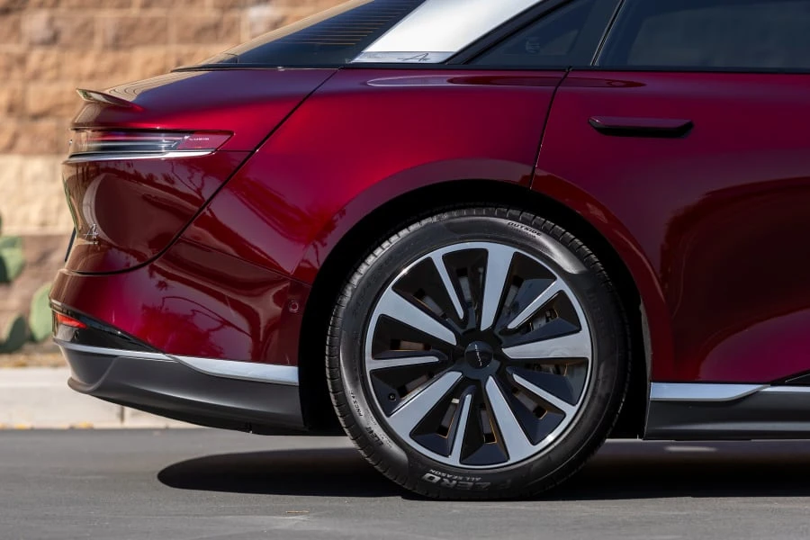 2022 Lucid Air - Image 28 of 31