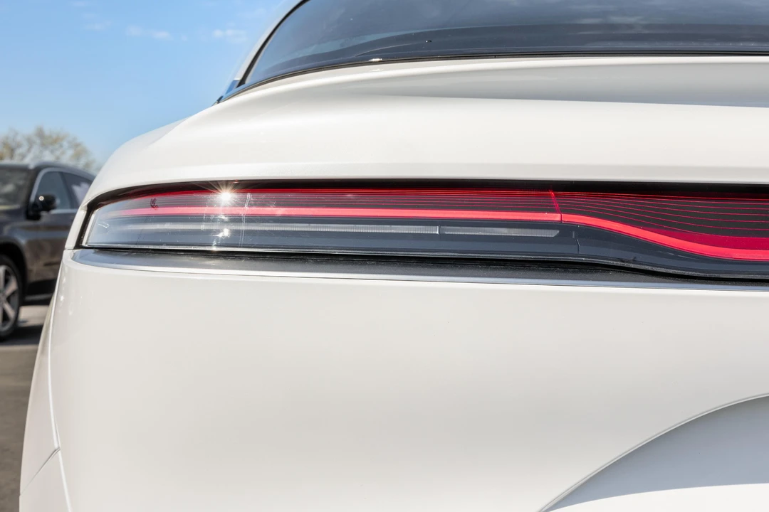 2022 Lucid Air - Image 26 of 31