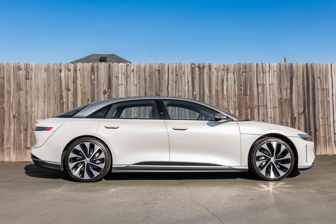 2022 Lucid Air - Image 13 of 31
