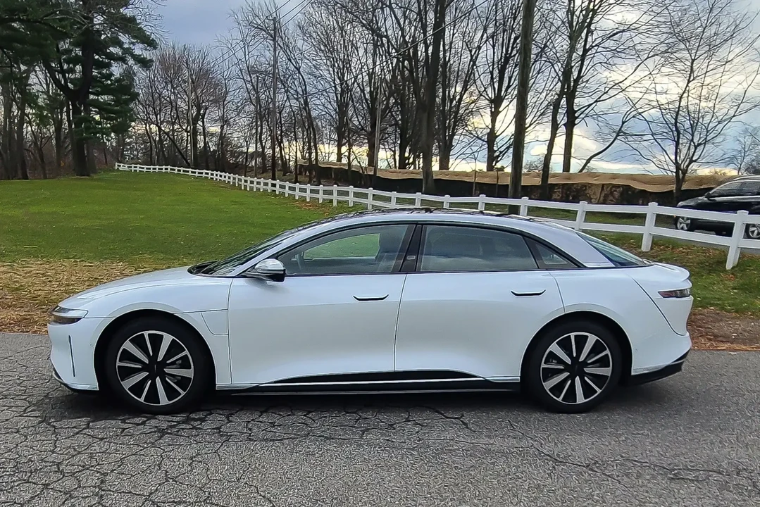 2022 Lucid Air - Image 6 of 6