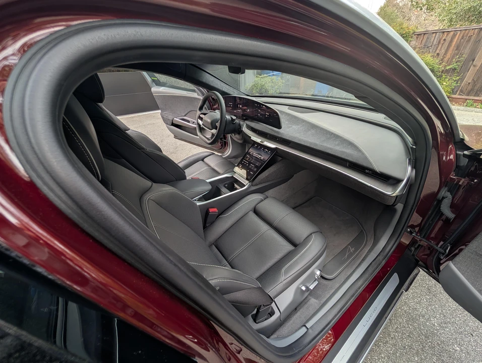 2022 Lucid Air - Image 28 of 31