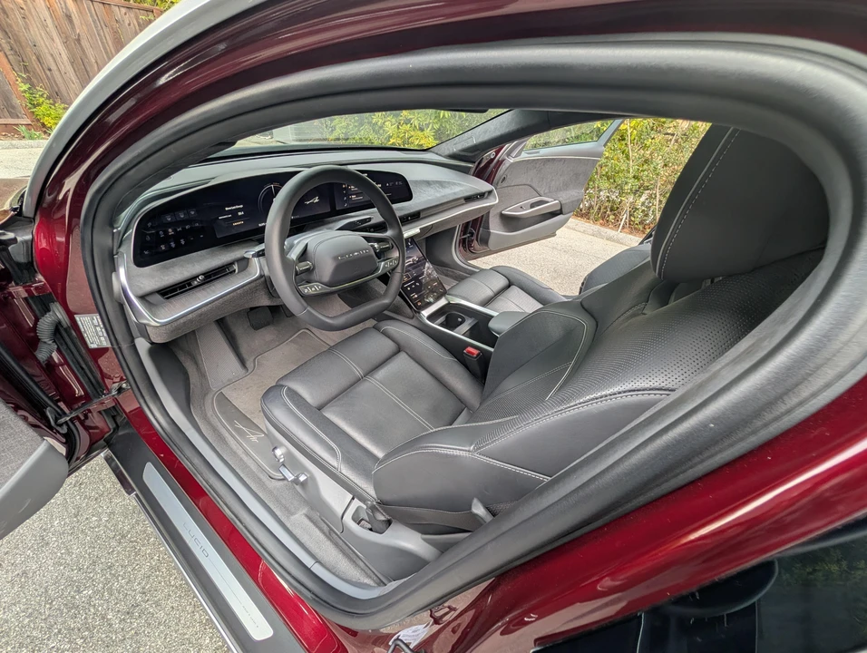 2022 Lucid Air - Image 24 of 31