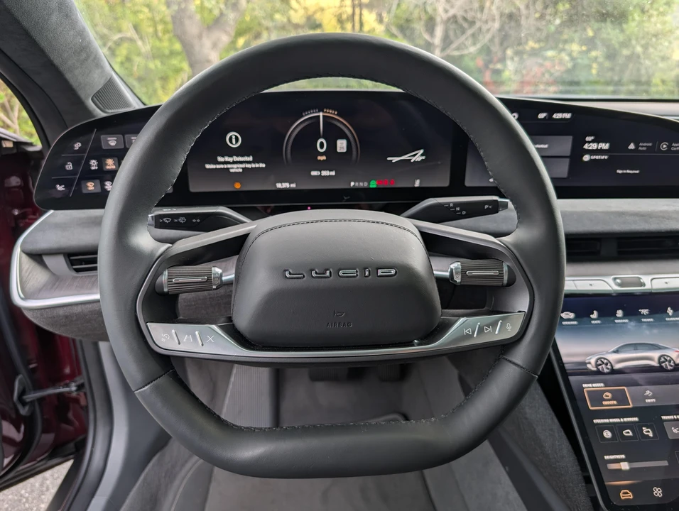 2022 Lucid Air - Image 25 of 31
