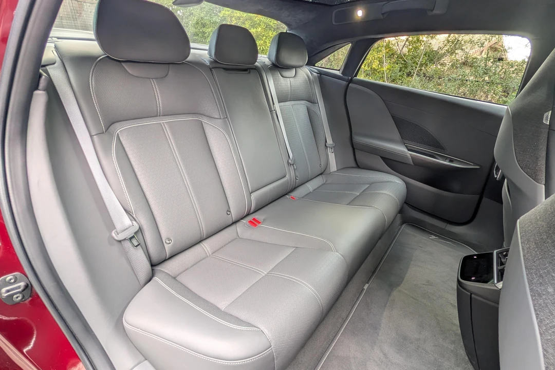 2022 Lucid Air - Image 20 of 31