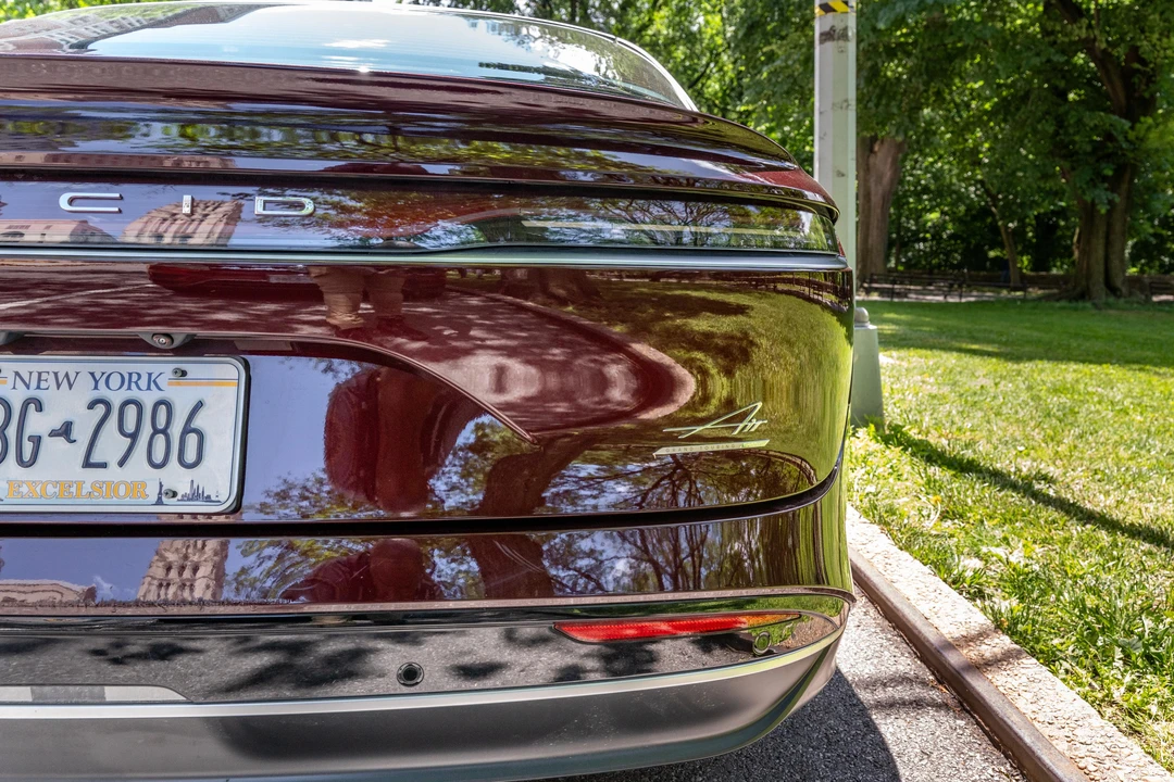 2022 Lucid Air - Image 19 of 31