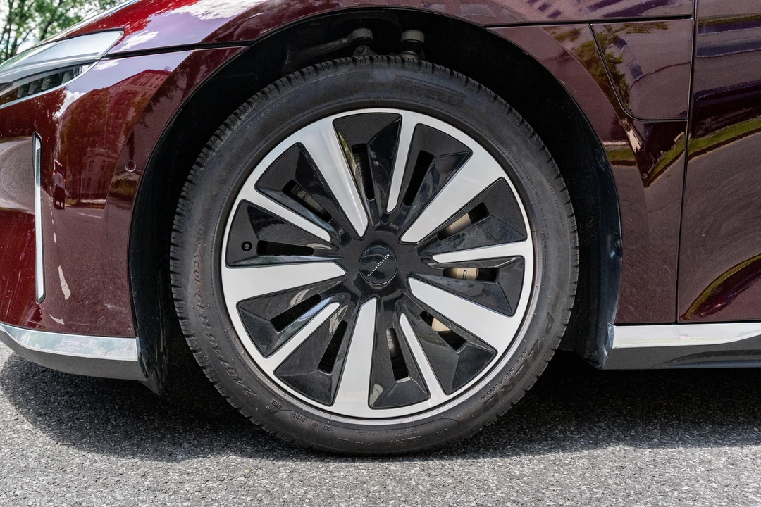 2022 Lucid Air - Image 23 of 31