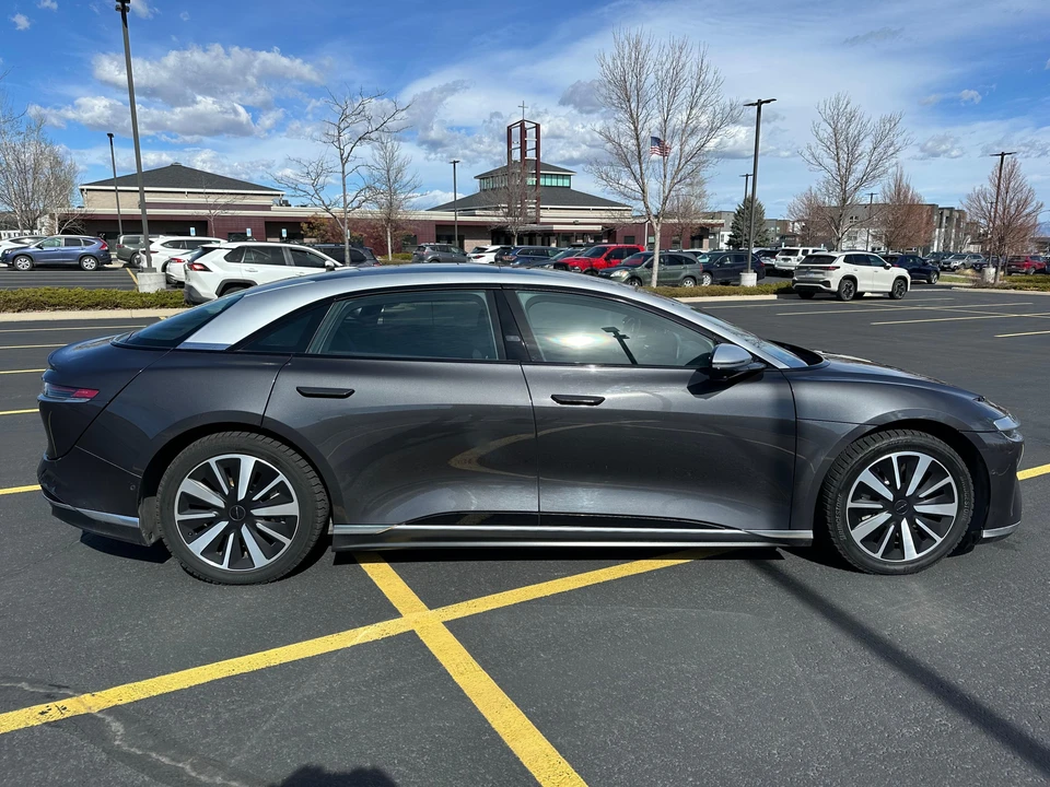 2022 Lucid Air - Image 10 of 31
