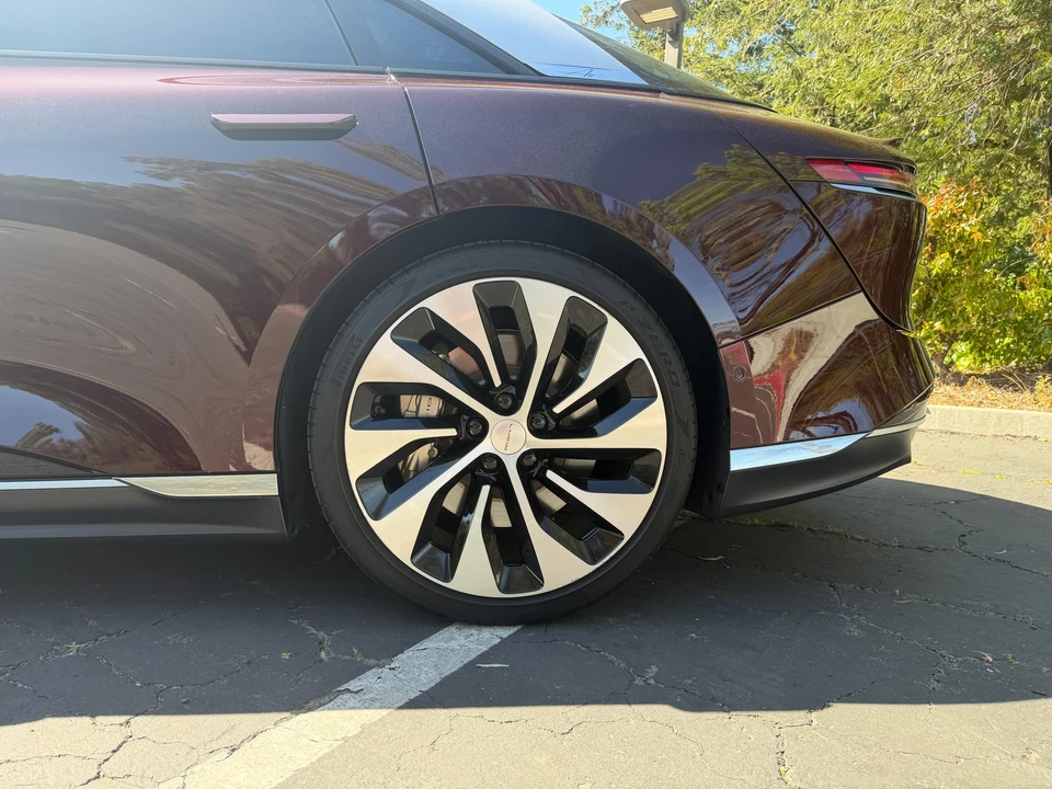 2022 Lucid Air - Image 27 of 31