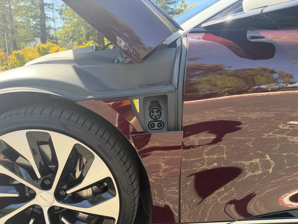 2022 Lucid Air - Image 18 of 31