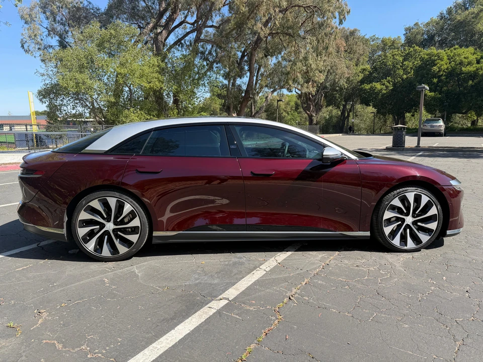 2022 Lucid Air - Image 12 of 31