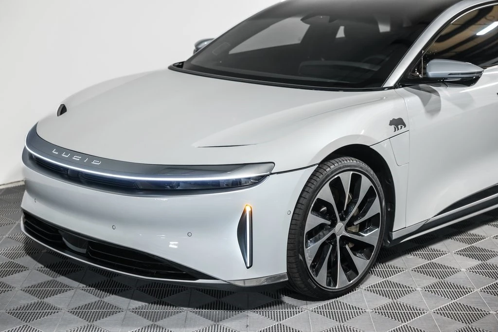 2022 Lucid Air - Image 18 of 21