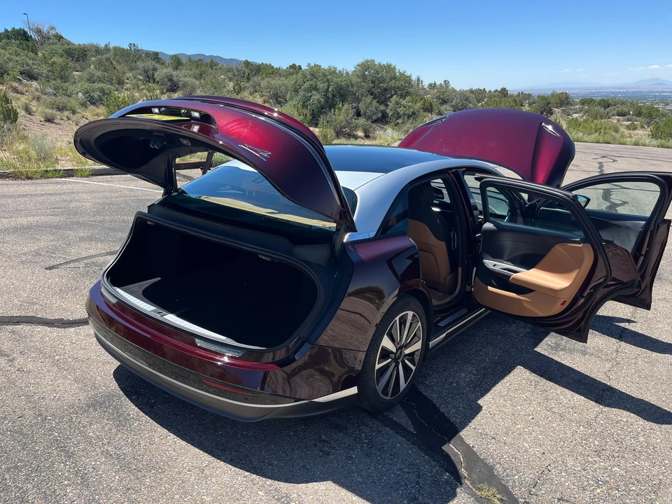 2022 Lucid Air - Image 13 of 31