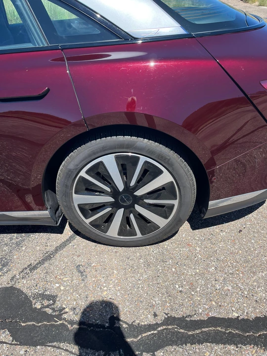 2022 Lucid Air - Image 27 of 31