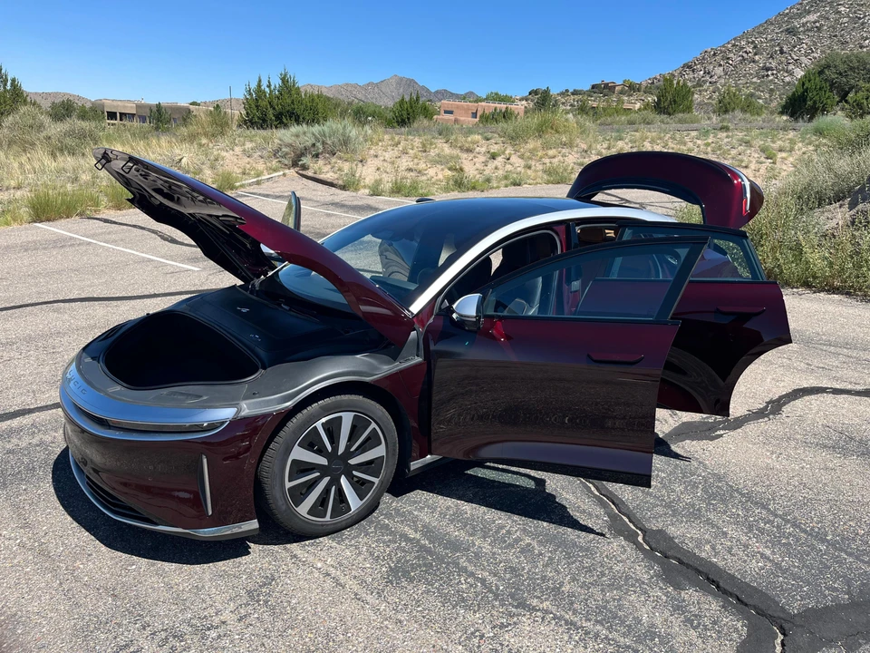 2022 Lucid Air - Image 10 of 31