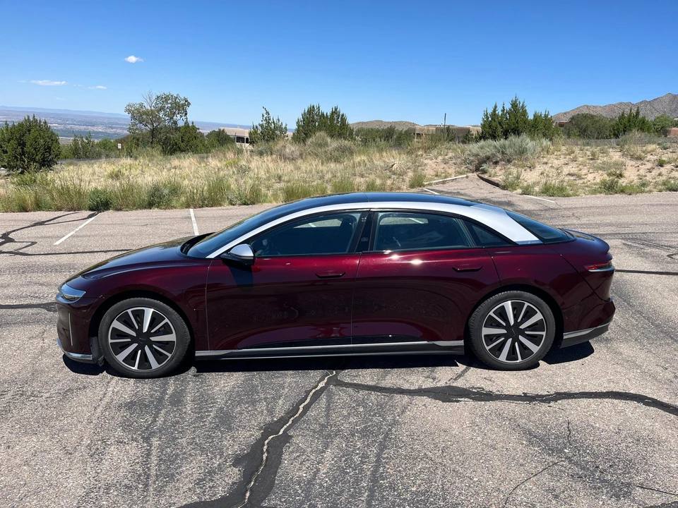 2022 Lucid Air - Image 6 of 31