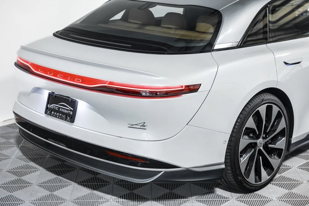 2022 Lucid Air - Image 7 of 21