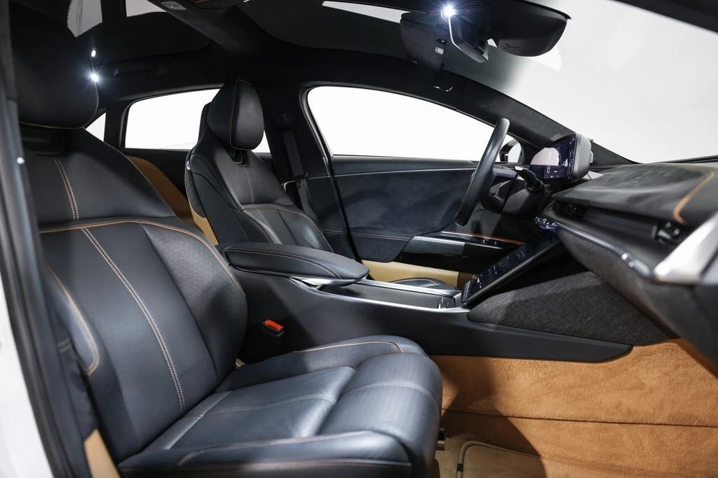 2022 Lucid Air - Image 20 of 21