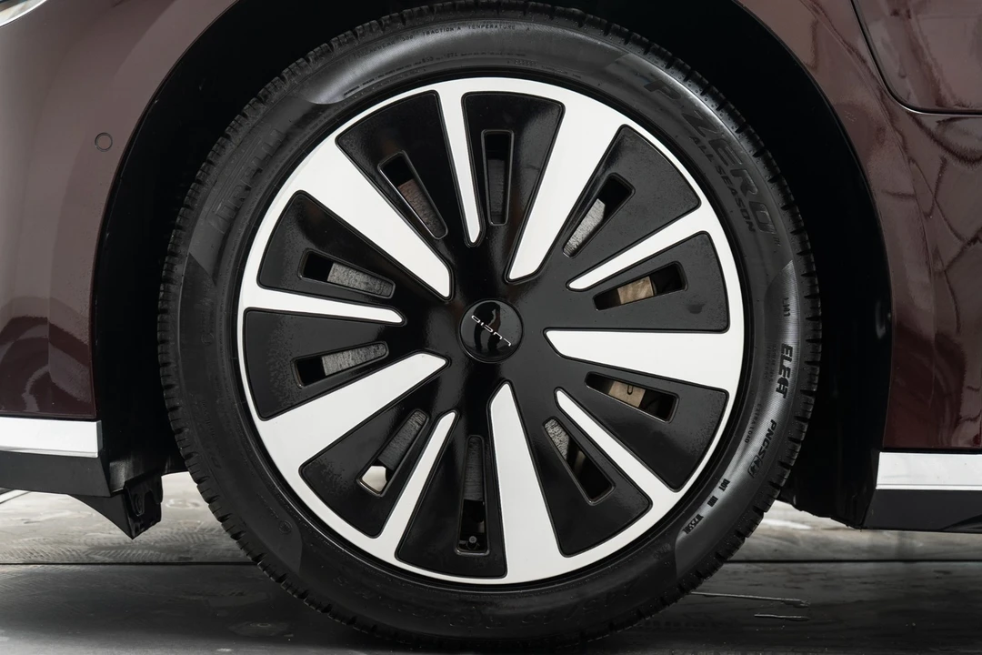 2022 Lucid Air - Image 10 of 12