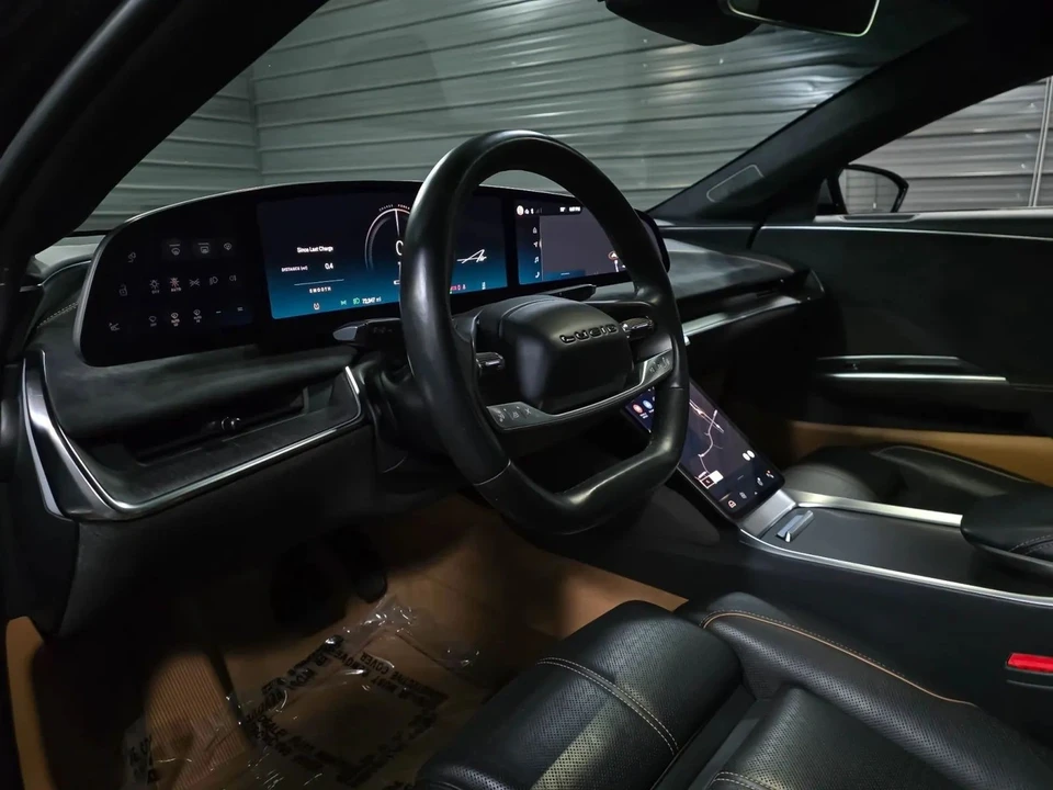 2022 Lucid Air - Image 10 of 12