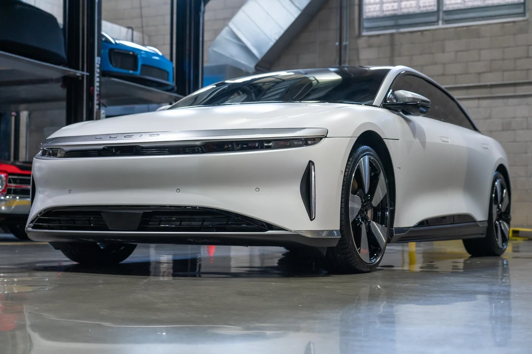 2022 Lucid Air - Image 12 of 31