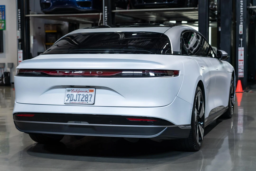 2022 Lucid Air - Image 23 of 31