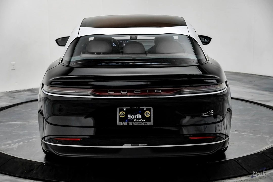 2022 Lucid Air - Image 11 of 12