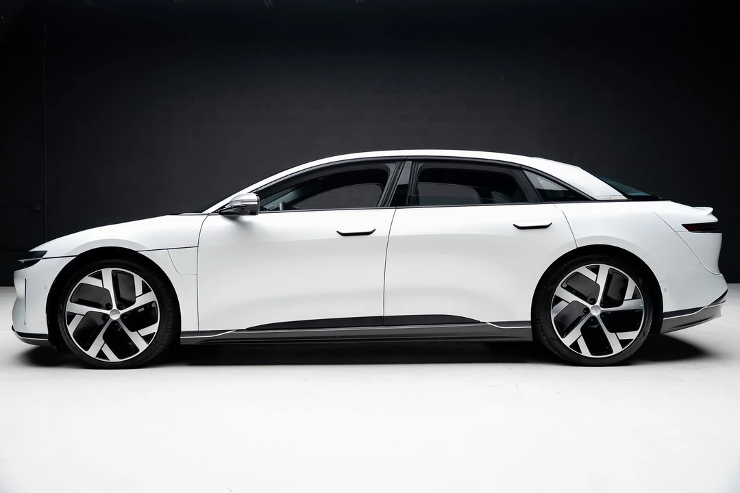 2022 Lucid Air - Image 17 of 21