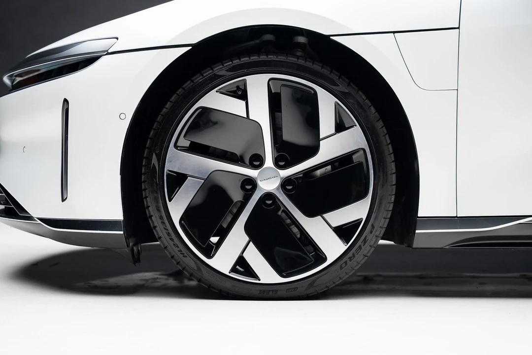 2022 Lucid Air - Image 19 of 21