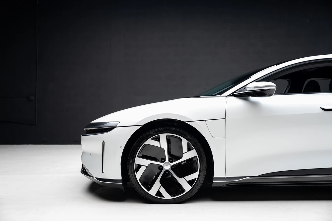 2022 Lucid Air - Image 18 of 21
