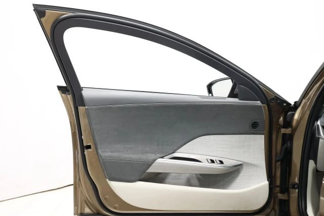 2022 Lucid Air - Image 10 of 21