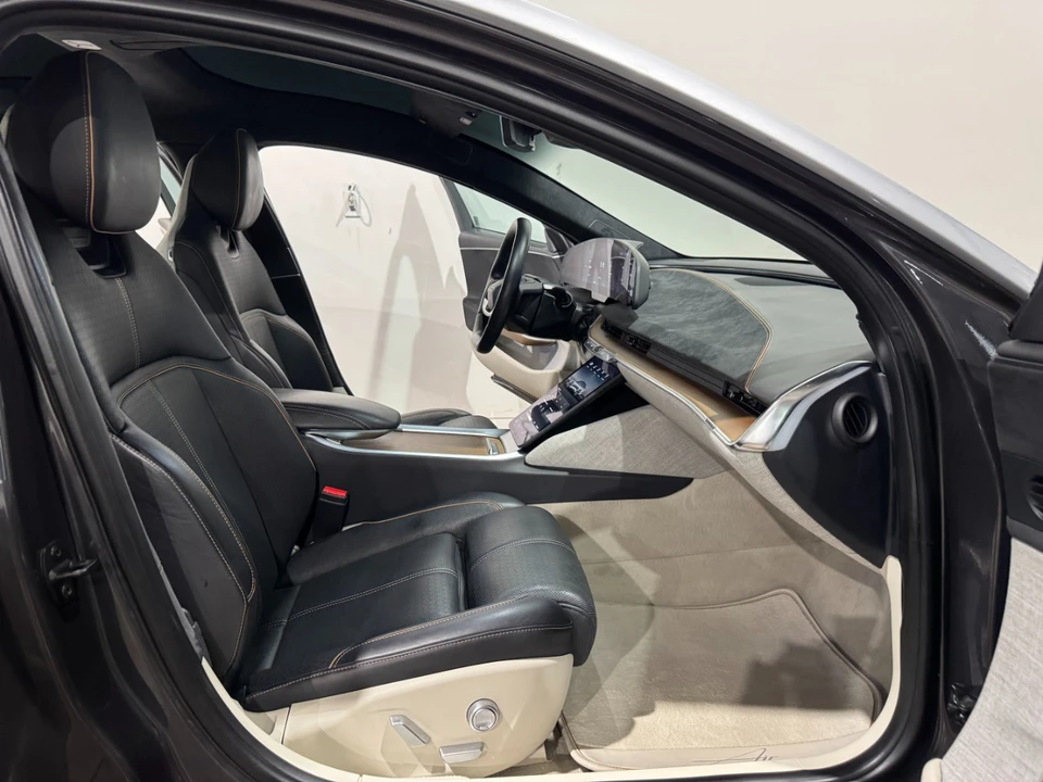 2022 Lucid Air - Image 13 of 21