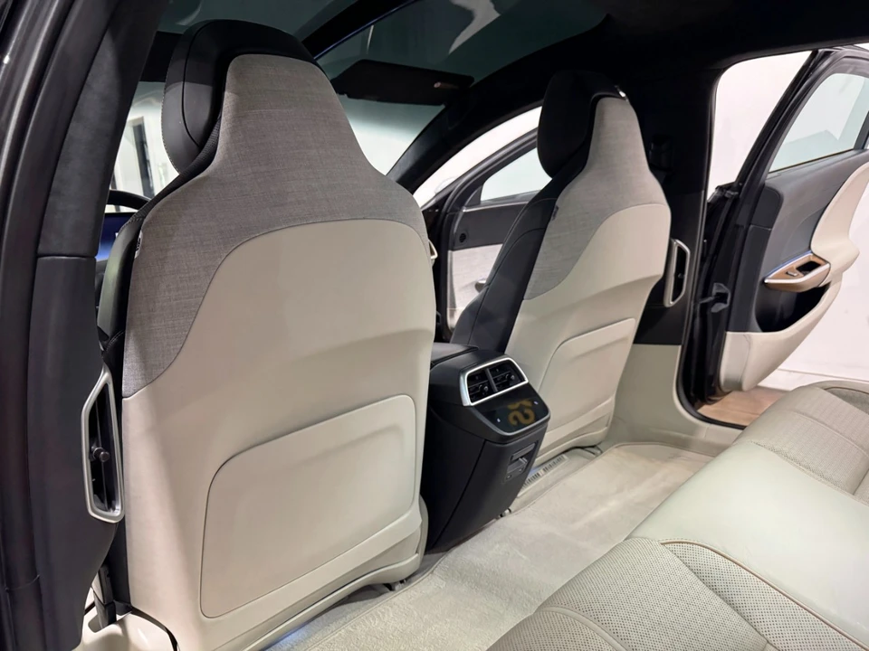 2022 Lucid Air - Image 17 of 21