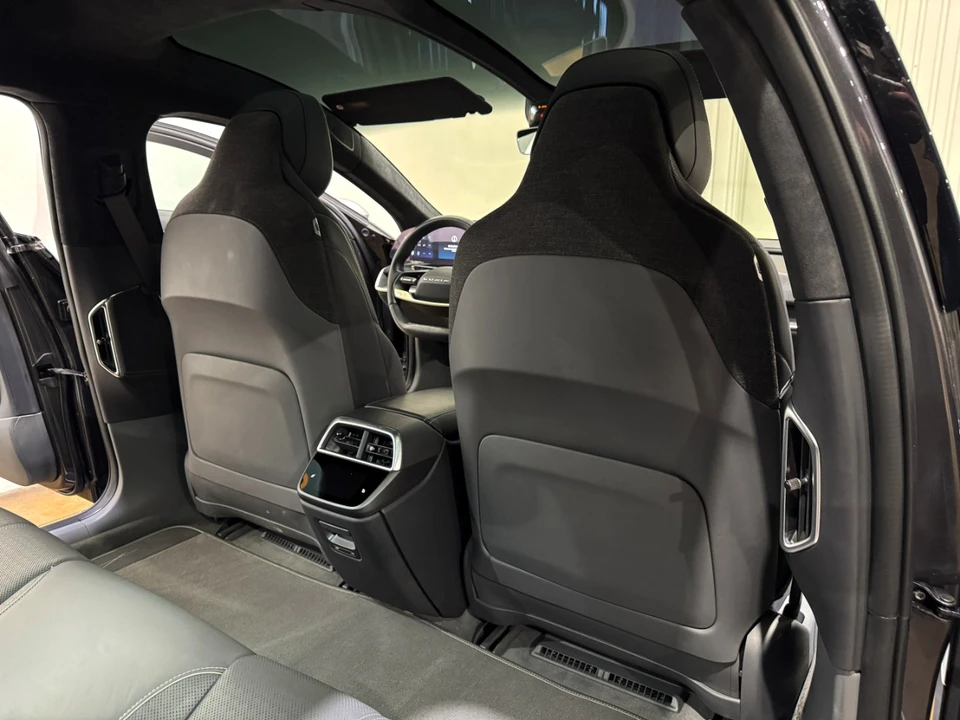 2022 Lucid Air - Image 16 of 21