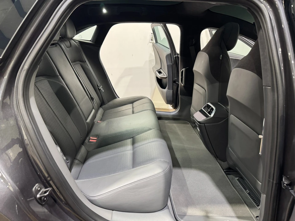 2022 Lucid Air - Image 14 of 21