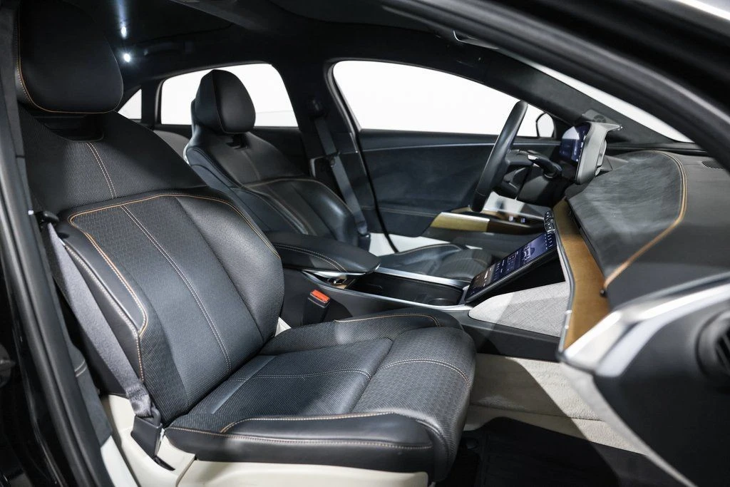 2022 Lucid Air - Image 17 of 21