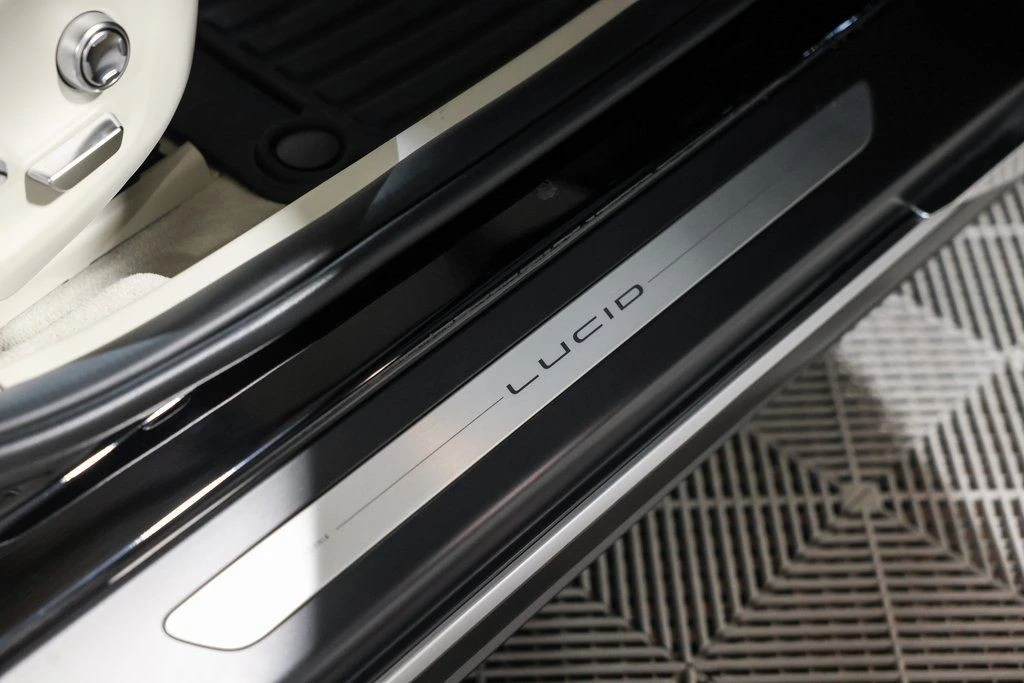 2022 Lucid Air - Image 20 of 21