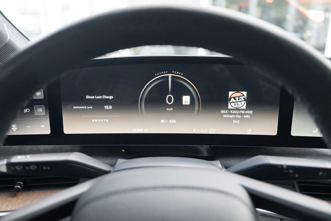 2022 Lucid Air - Image 17 of 21