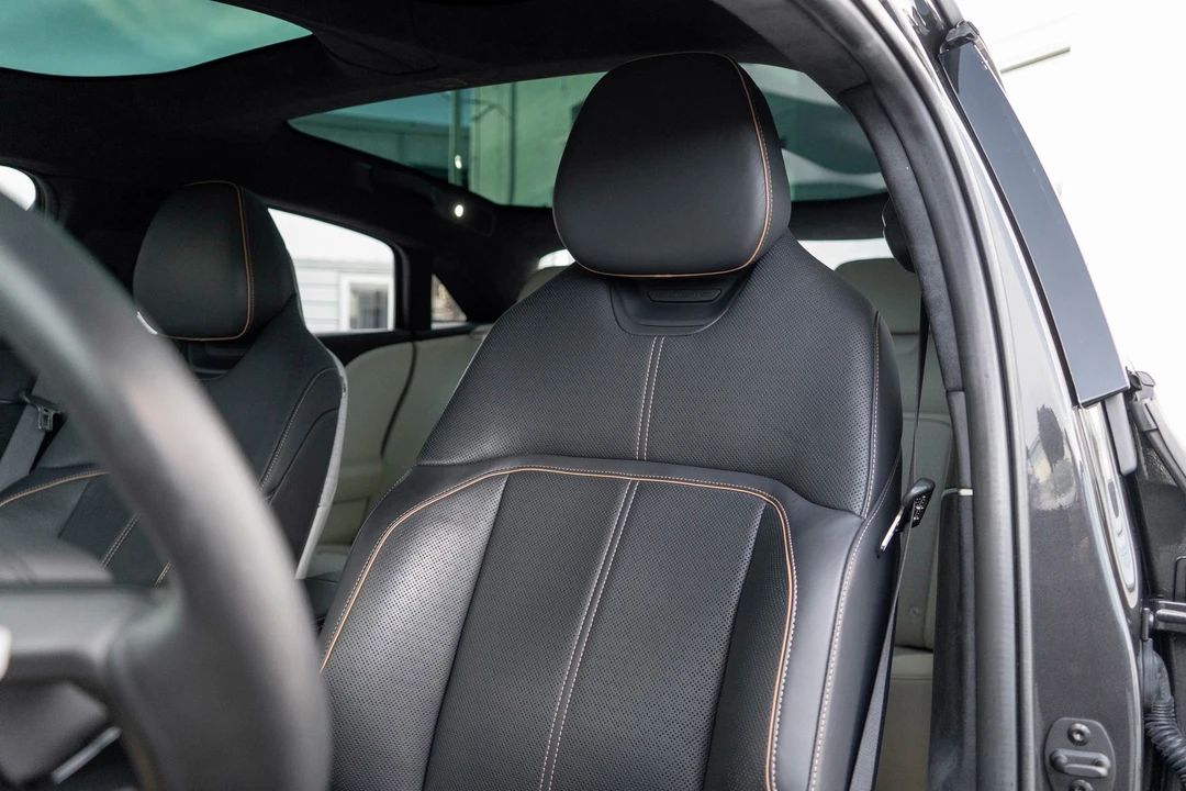 2022 Lucid Air - Image 10 of 21